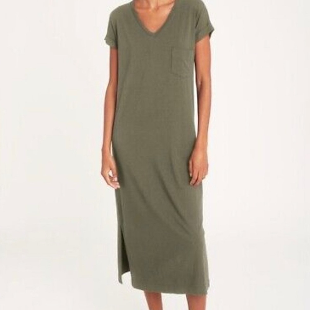 Cuyana v-neck midi dress, size small, hardly worn, olive green